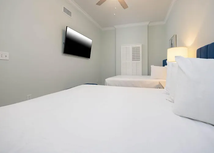 Phoenix Gulf Towers 1405 Apartment *